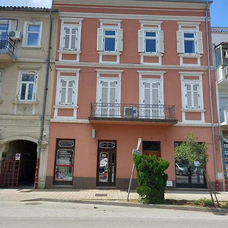 Apartmani Iris I Ana Crikvenica Exterior foto