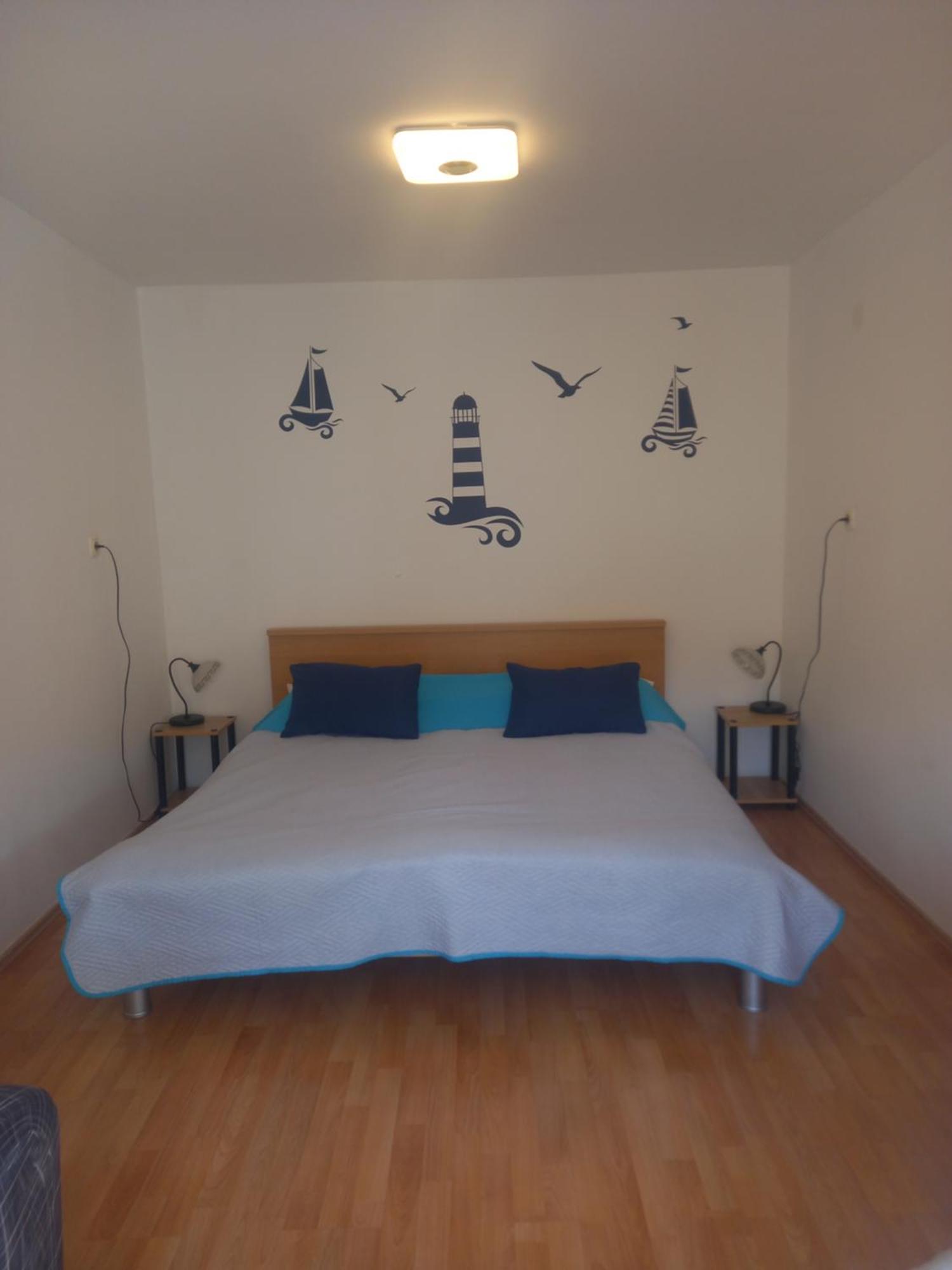 Apartmani Iris I Ana Crikvenica Exterior foto